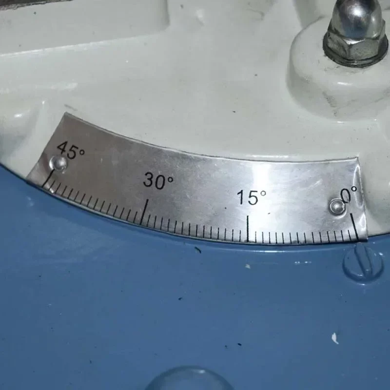 Деревообрабатывающий настольный пильный станок 0 ° ~45 Угловая резка Разнообразие