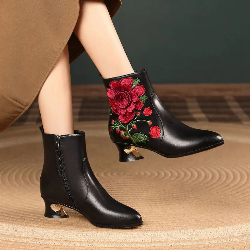 

FHANCHU 2022 Women Embroidery Flower Ankle Boots,Retro Ethnic Style Winter Shoes,Short Botas,Pointed Toe,Side Zip,BLACK,Dropship