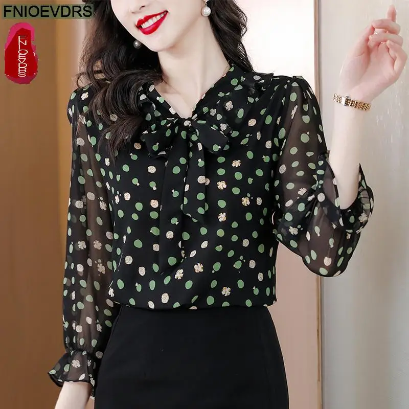 Блузка Женская Офисная на пуговицах с цветочным принтом