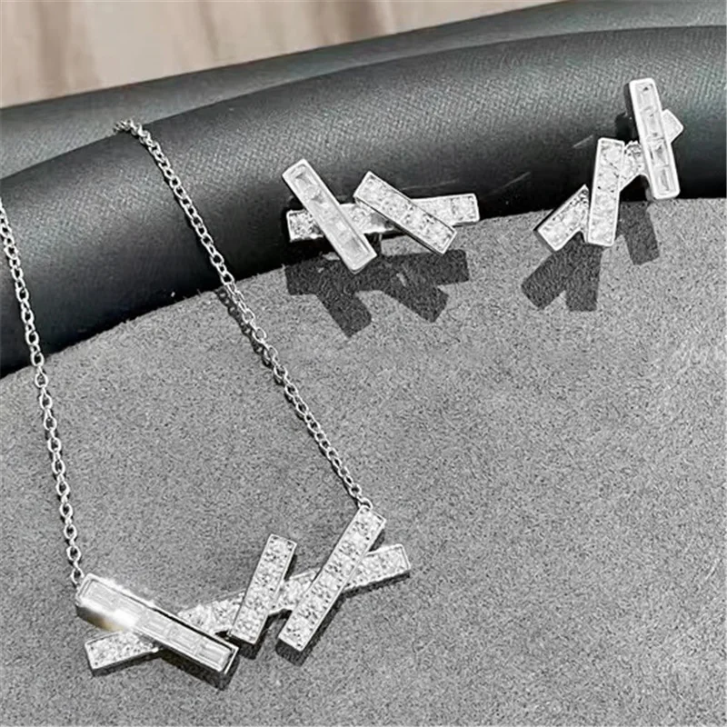

New Luxury Geometric Zircon Jewelry Set for Women Exquisite Fashion Personality Wild Clavicle Chain Necklace Stud Earrings Sets