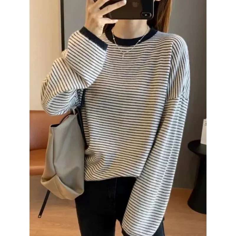 Осенний топ женский свободный крой модный пуловер с круглым вырезом полосатый