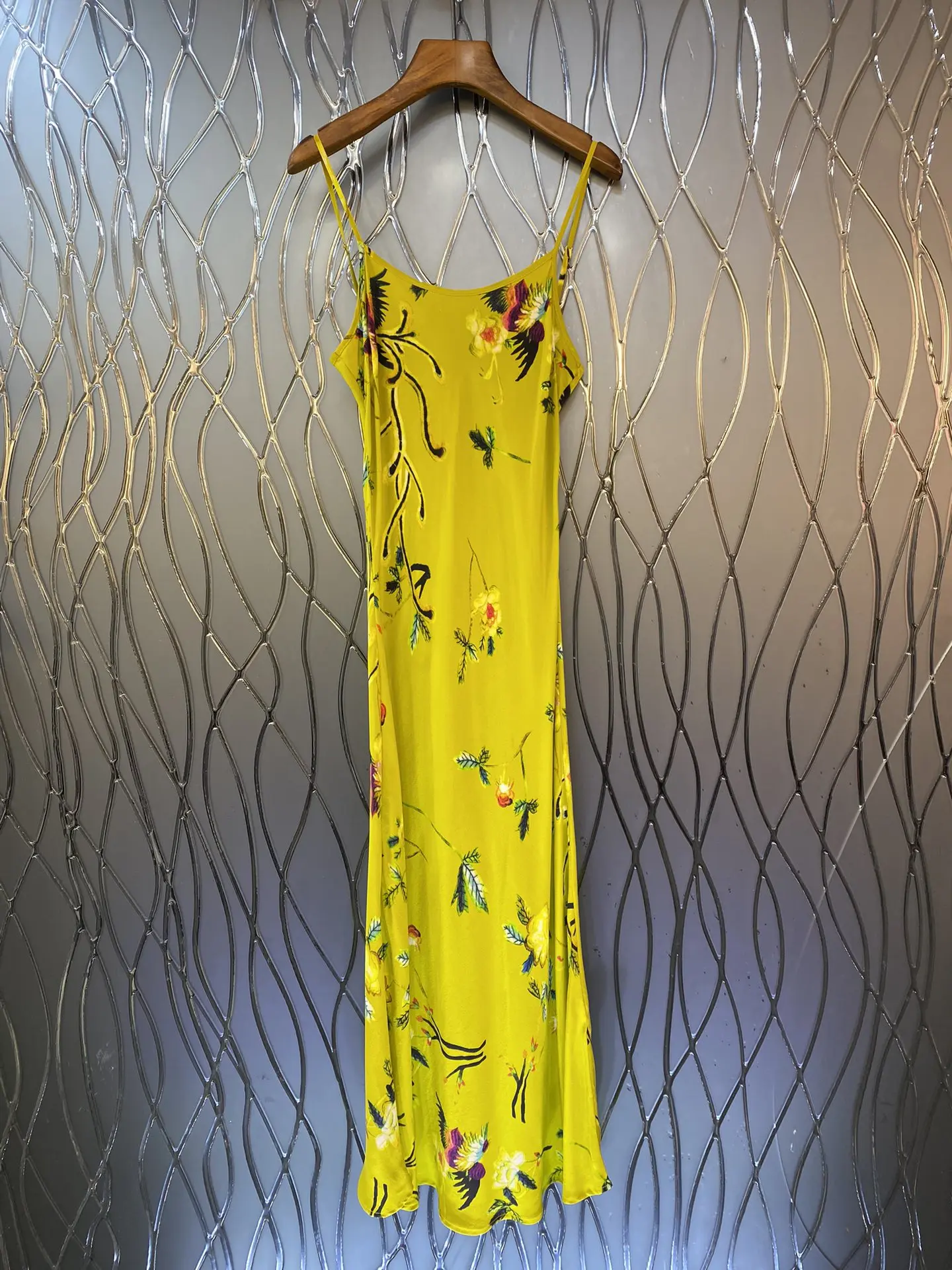 

2023 autumn and early winter fashion new women's clothing Printing slip dress 0802