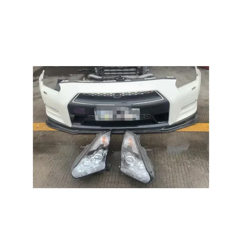 Передний бампер с фонарем для Nissain GTR35