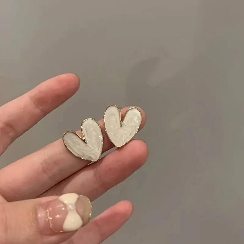 Женские французские эмалированные серьги-гвоздики в форме сердца ретро-стиле