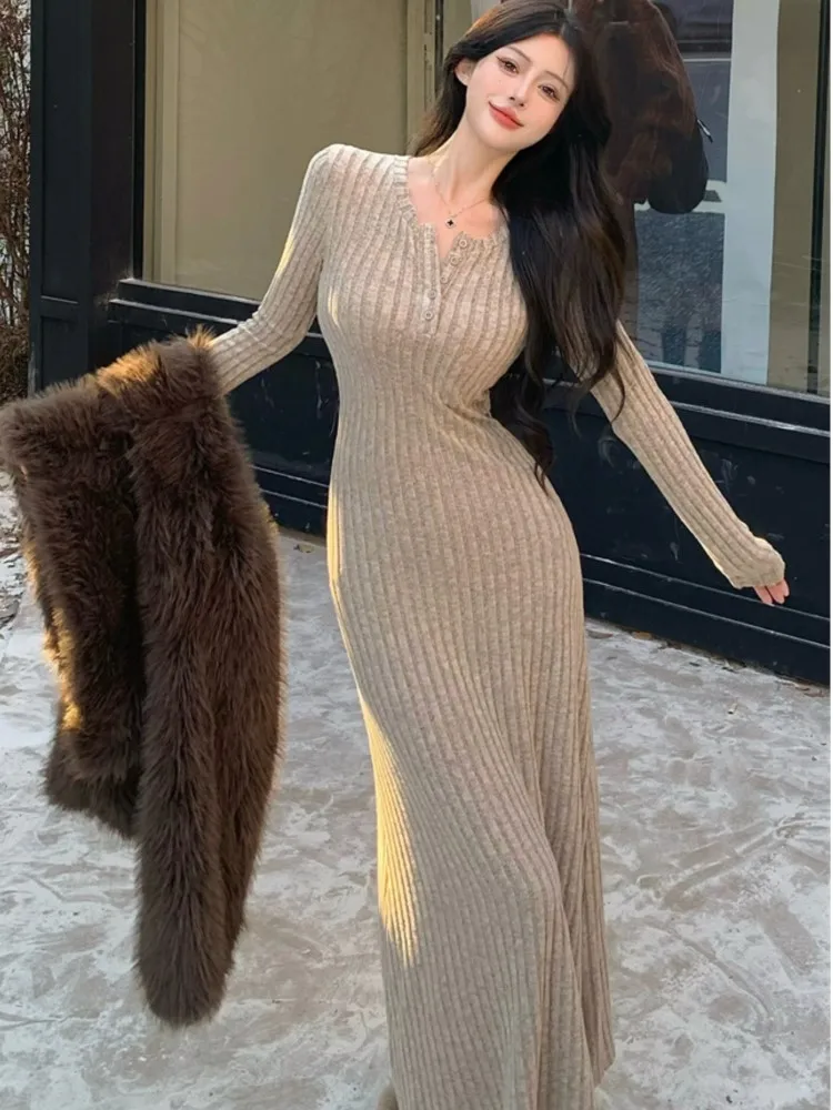 

Женское трикотажное платье с круглым вырезом, с длинным рукавом