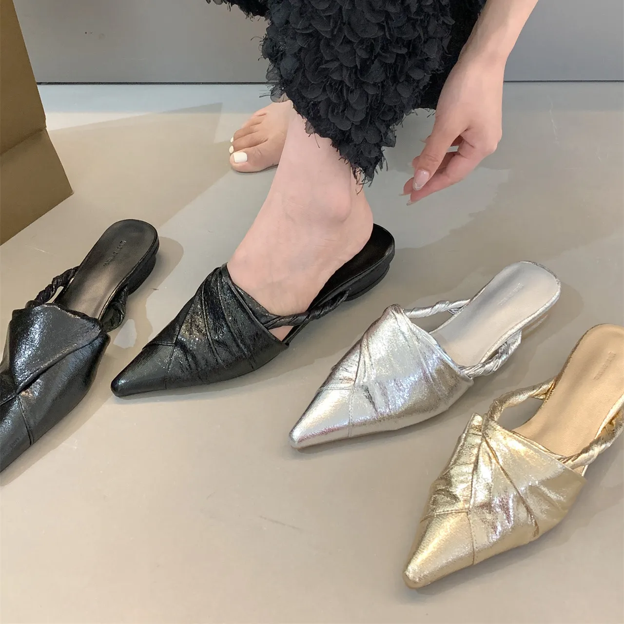 

Босоножки женские с острым носком, без застежки, на плоской подошве