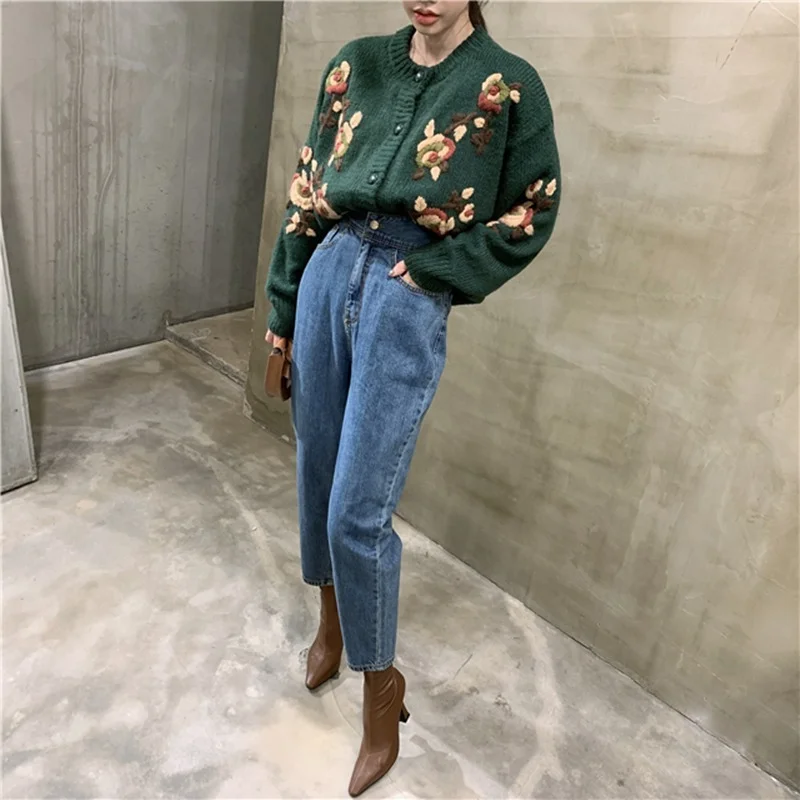 2021 New Vintage Women's High Waist Jeans Pants Button Chic Pants Female Pockets Blue Streetwear Loose Straight Denim Trousers