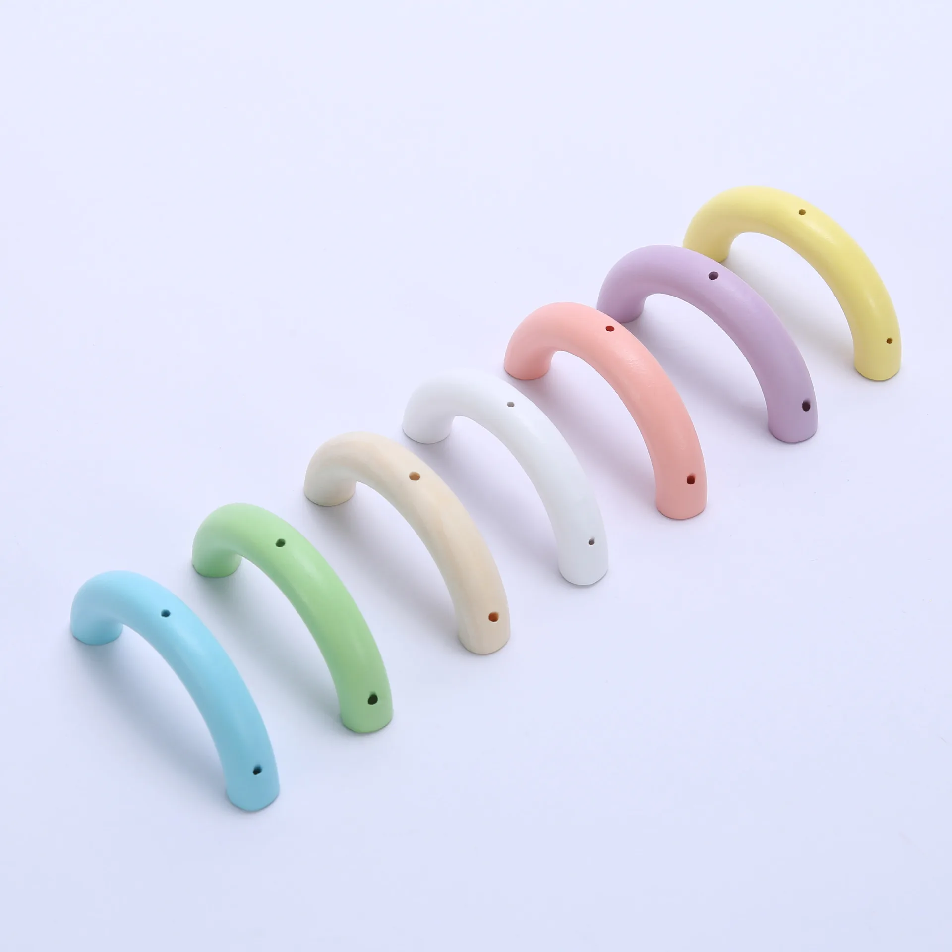 

New 5Pcs/Pack Semi-ellipse Colorful Three Hole Half Wooden Circle Beaded Necklace Bracelet DIY Perforated Jewelry Accessories