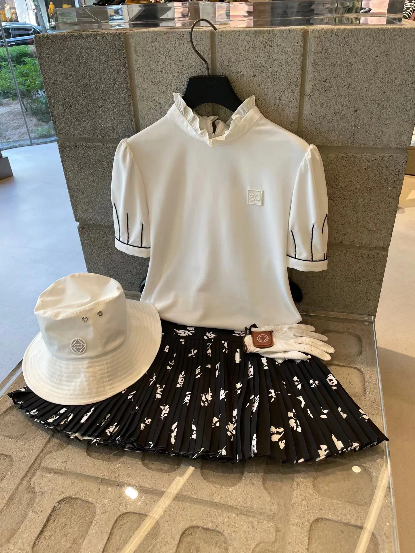 Spring/summer 2022 new light luxury golf fashion new ladies lace standing collar golf short sleeve tee women Fashion women's