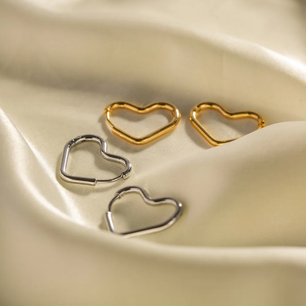 

Ins French Style Same Style Elegant Titanium Steel Earrings Stainless Steel Plated 18K Gold Love Versatile Women