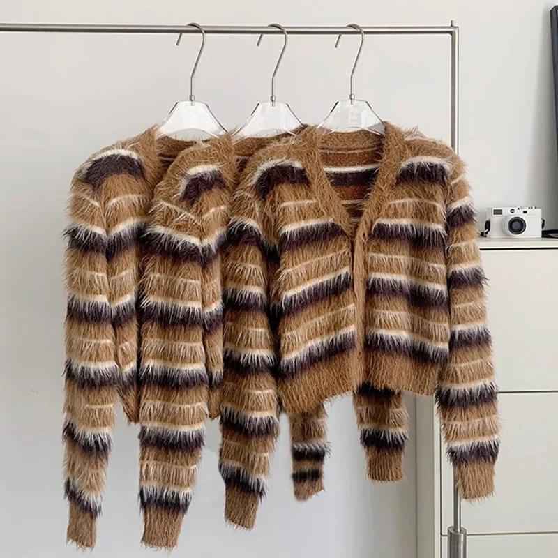 

Korean Style Soft Glutinous Striped V-neck Knitted Cardigan Women 2023 Plush Long-Sleeved Thickened Coat Kawaii Sweater Women