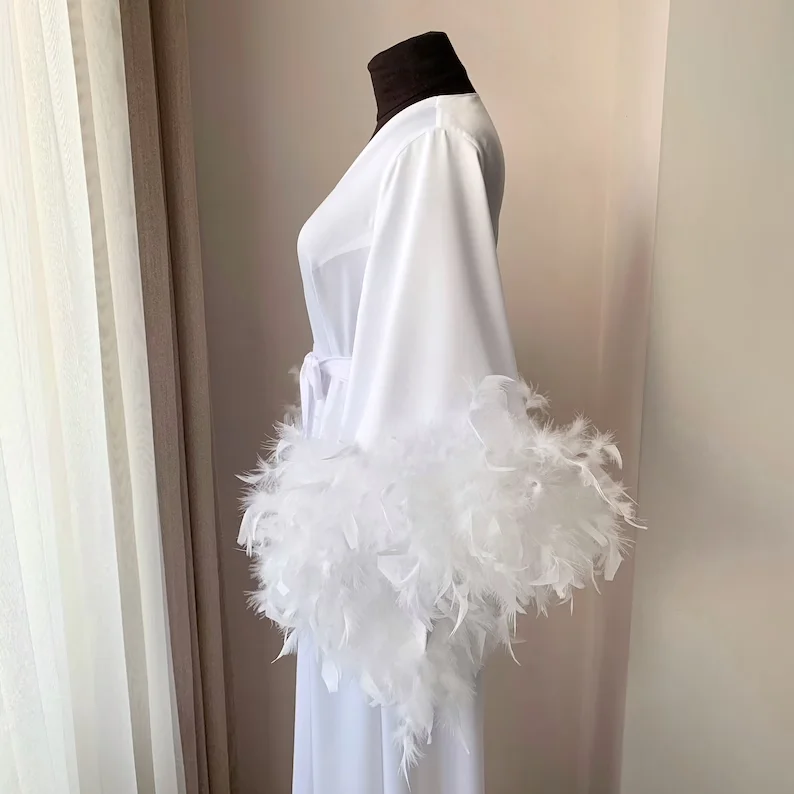 Robe with Feathers for Women Long Silk Robe Bridal Dressing Gown Bridesmaid Gift White Boudoir Wedding Satin Dress Solid Kimonos