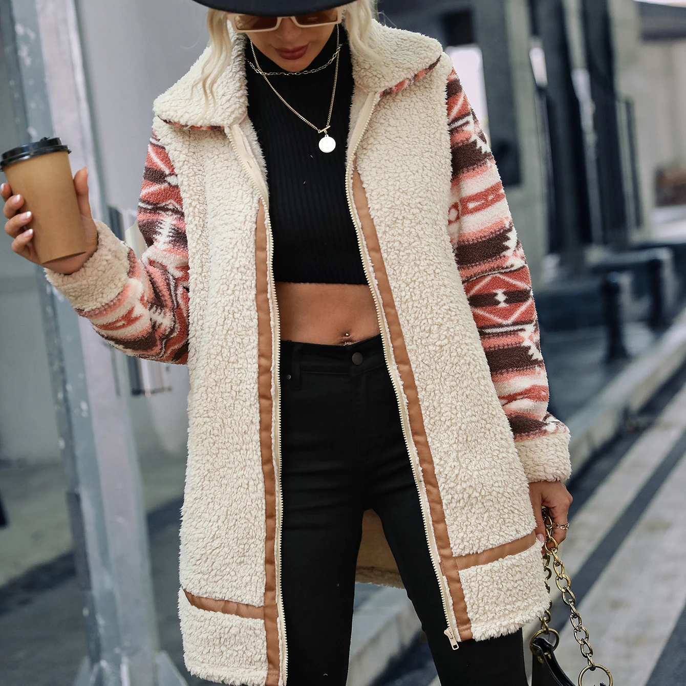 

Женское длинное плюшевое пальто на молнии с принтом