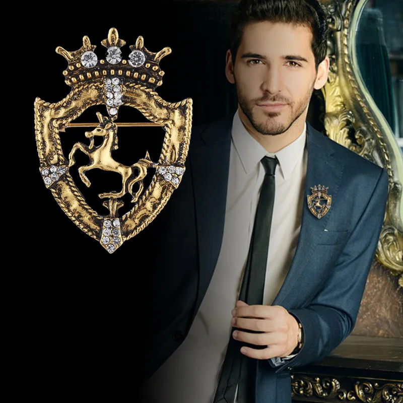 

Мужская брошь в стиле ретро с изображением короны и льва