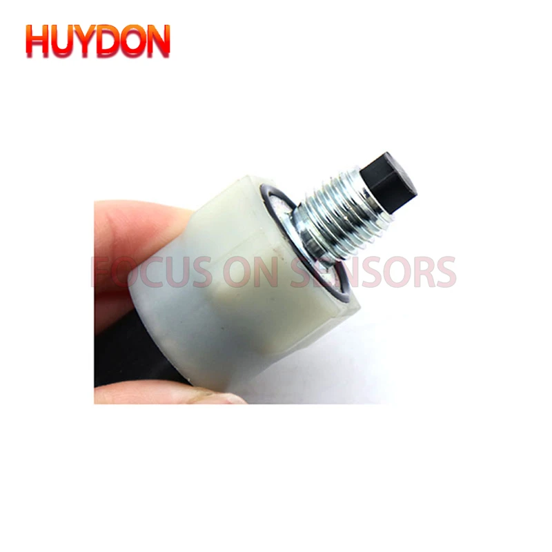 12618613333 Переключатель давления моторного масла для BMW F30 F10 X1 X3 125i 520i N20 F22 F32 F82 F87