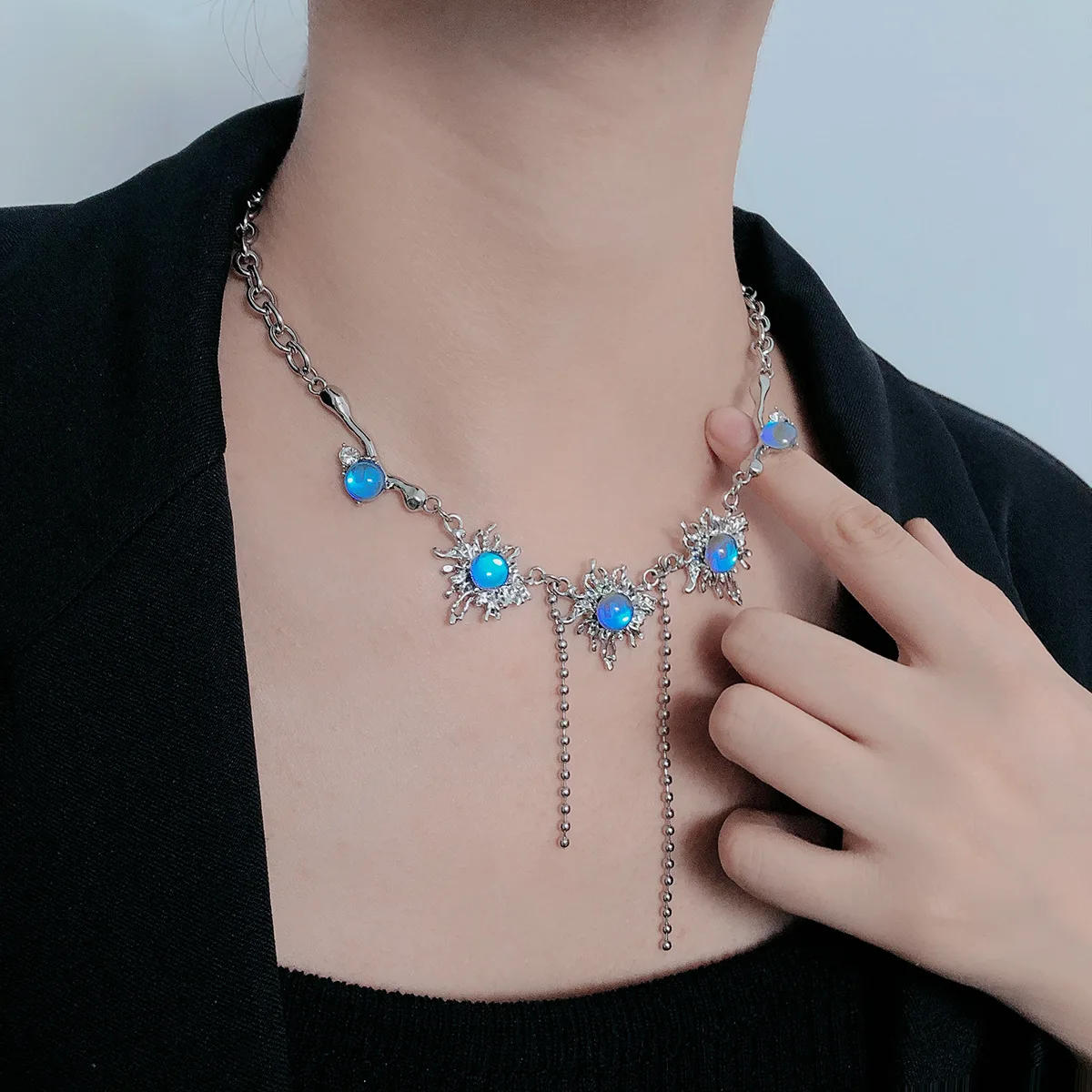 

Personality Stainless Steel Chain Irregular Liquid Metal Blue Moonstone Tassel Necklaces for Woman Metal Chain Moonstone Pendant