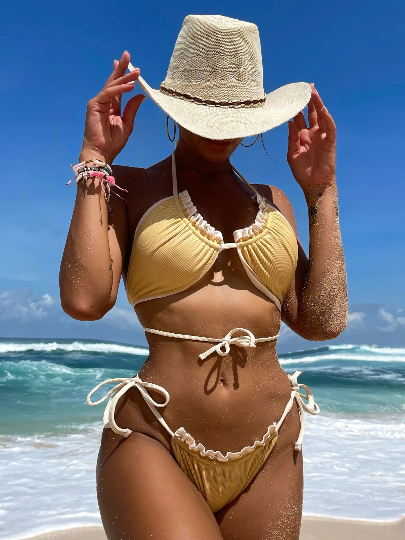 

Женский купальник с чашками пуш-ап и чашками пуш-ап