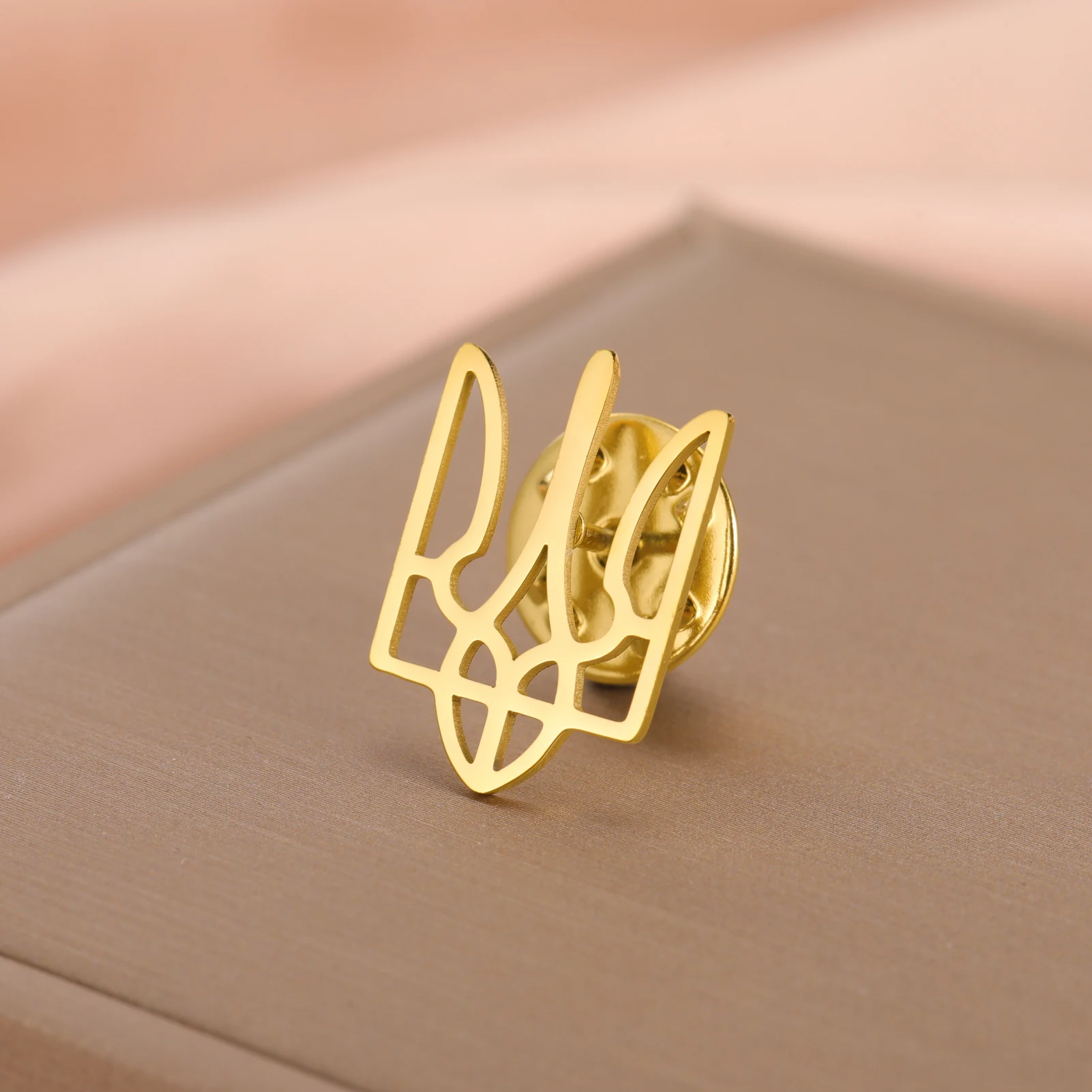 Украшения для мужчин в виде броши ассортименте