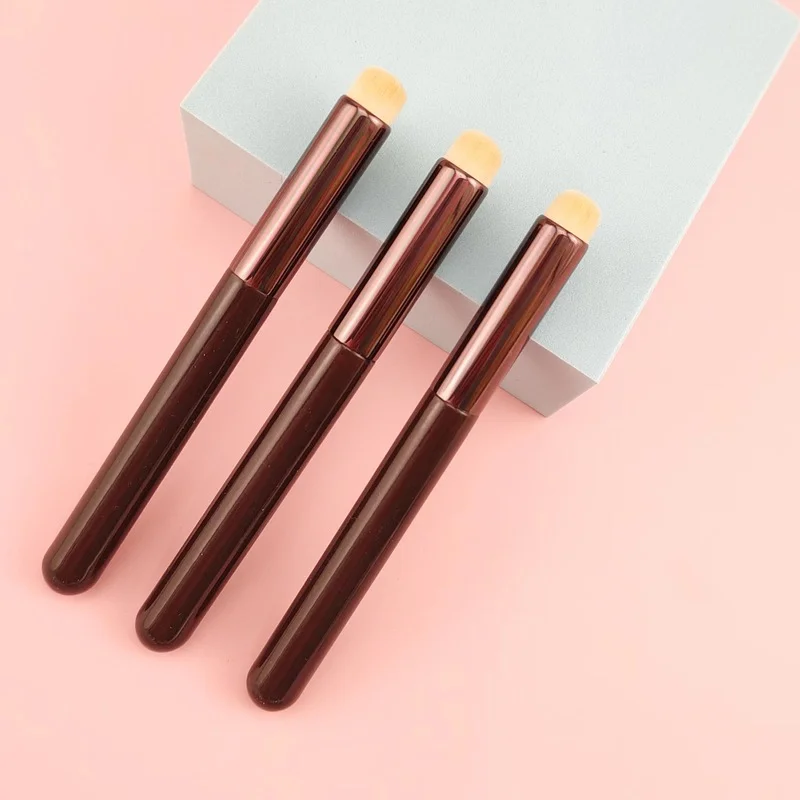 

2022 New Round Head Lip Brush Round Head Lipstick Smudge Brush Concealer Portable Lip Professional Makeup Brush Tools