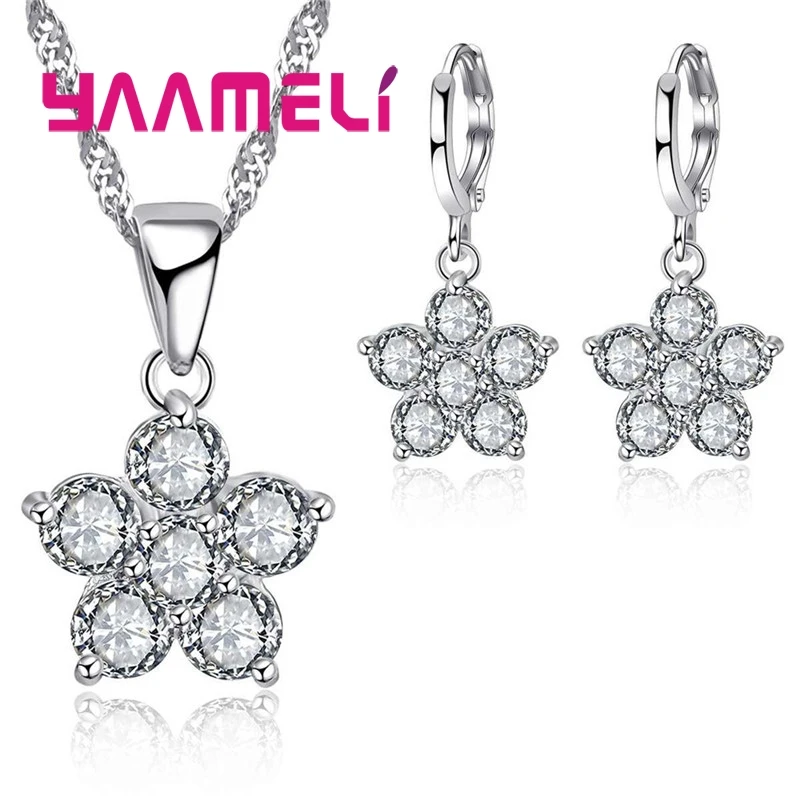 Комплект из колье и серёг серебра 925 пробы с фианитом