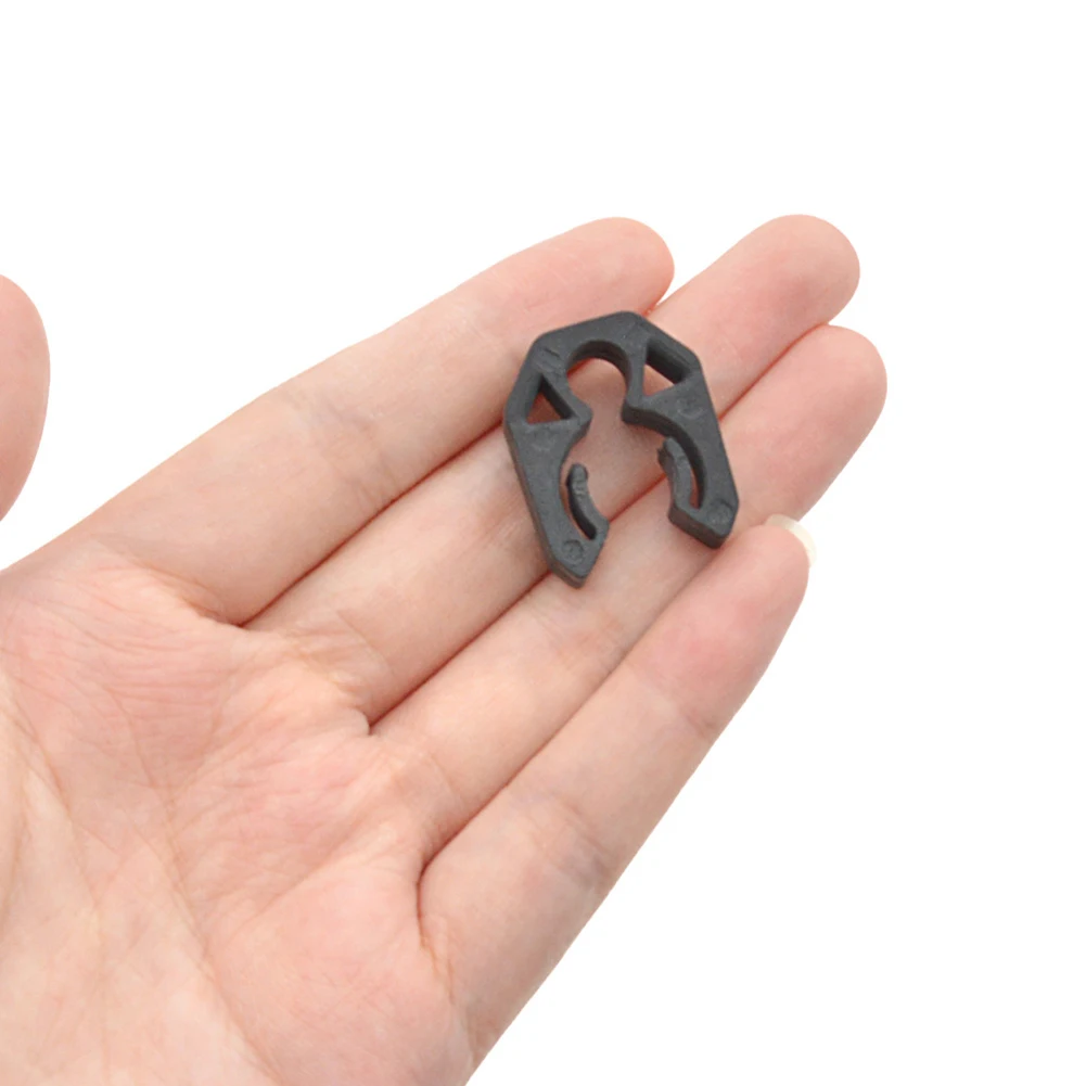 

Brand New Great Accessory For Scuba Diving Diving Pipe Clamp Hose Holder Clip 0.8*1.0*0.3in 21*26*8mm 2g Black