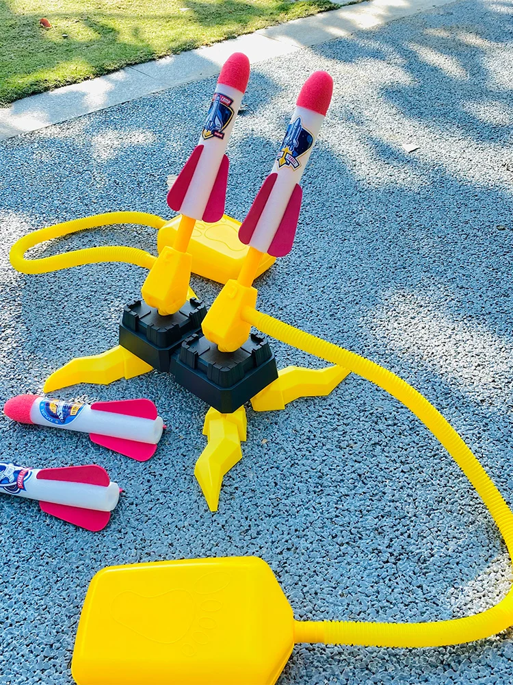 

Children's Rocket Toy Pedal Catapult Flying Rocket 3-4-5 Years Old Outdoor Pedal Launcher