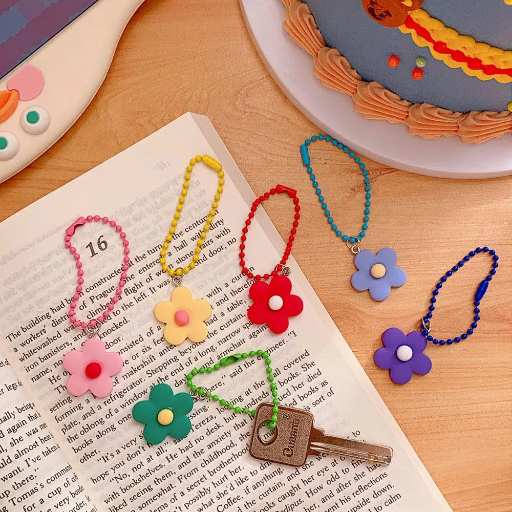 

Kpop Cute Solid Color Rainbow Flower Keychain E-girl Fashion Student School Bag Pendant Car Key Chain Accesories Girls Kids Gift