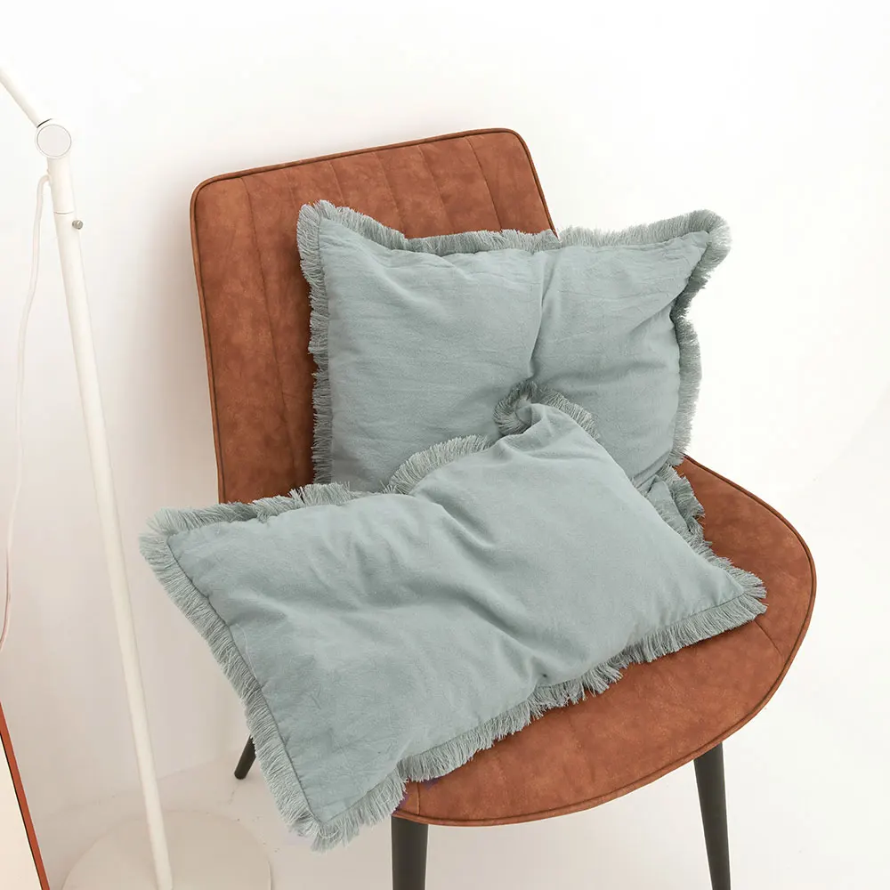 Искусственный зеленый чехол для подушки с кисточками