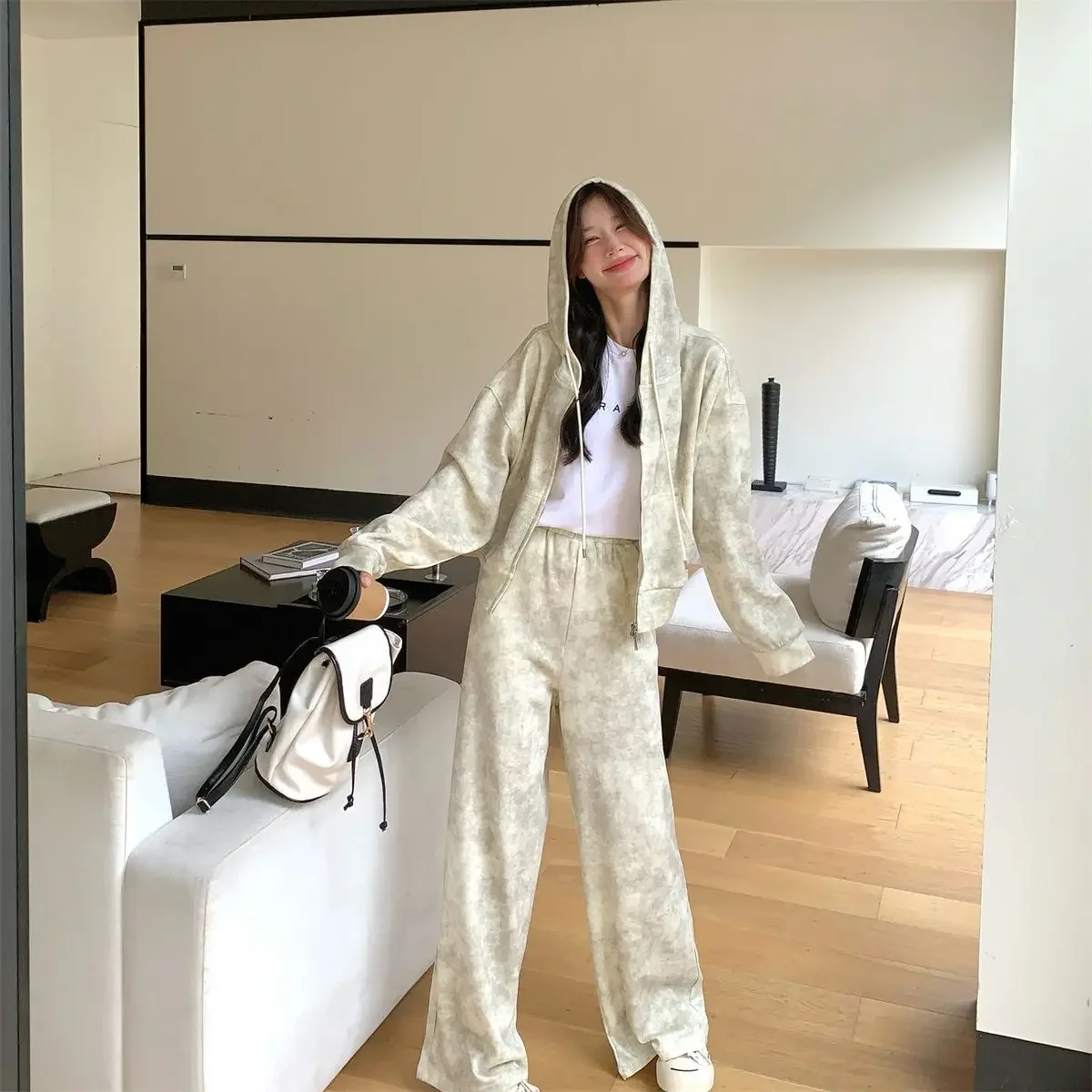 Повседневная спортивная толстовка брюки-клеш комплект из 2 предметов женский