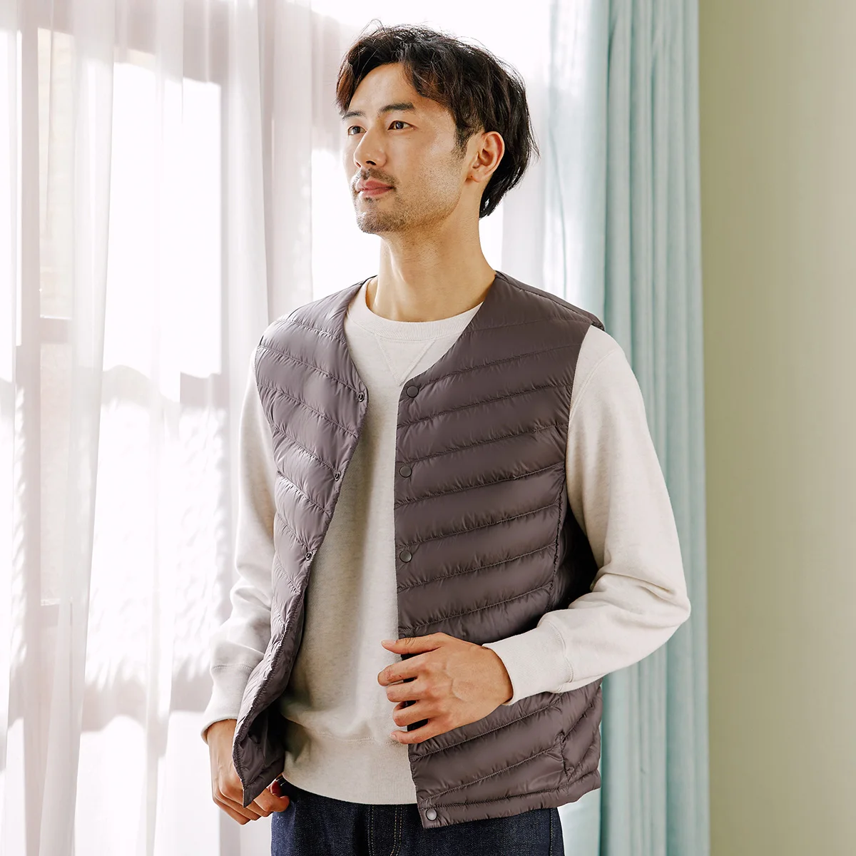 TANBOER Filling Power 600+ Figure Flattering Winter Vest Solid  90% Duck Down Sleeveless Packable Jakcet TF216011