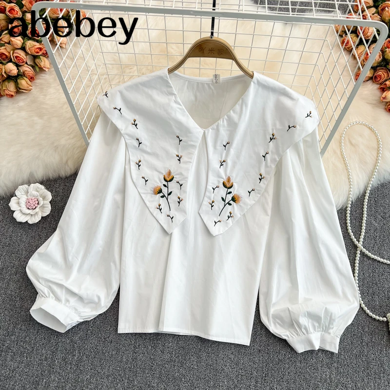 

2022 New Spring Autumn Korean doll collar long sleeve Shirt embroidery flowers loose casual short solid color Shirt Top