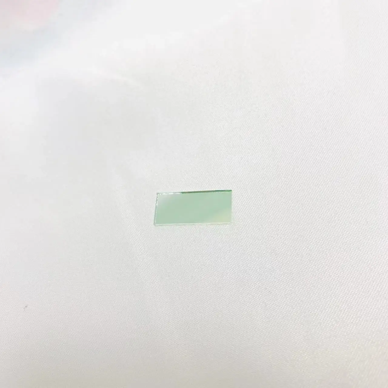 Стеклянный фильтр для лазера, квадратная Прямоугольная форма 20x9x1 мм, ширина полосы 525 нм, 50 нм