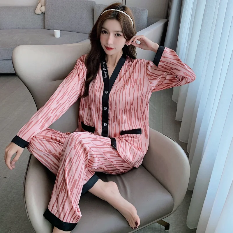 2022 Spring New Large Size Pajamas Women's Ice Silk V Neck Thin Section Cardigan Small Fragrance Home Service Suit