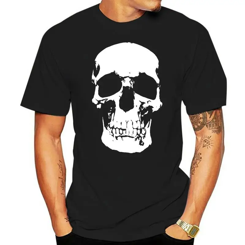 

Летняя модная популярная мужская и женская футболка 2022, черная футболка в готическом стиле, панк-, байкерском стиле, рок, с большим полутональным черепом, размеры M-3XL