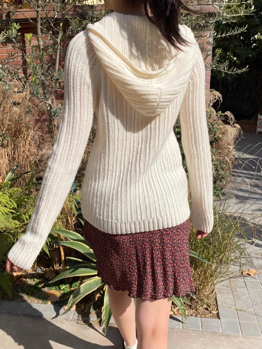 Женский полиэстеровый пуловер NameIsNotDefined бежевого цвета