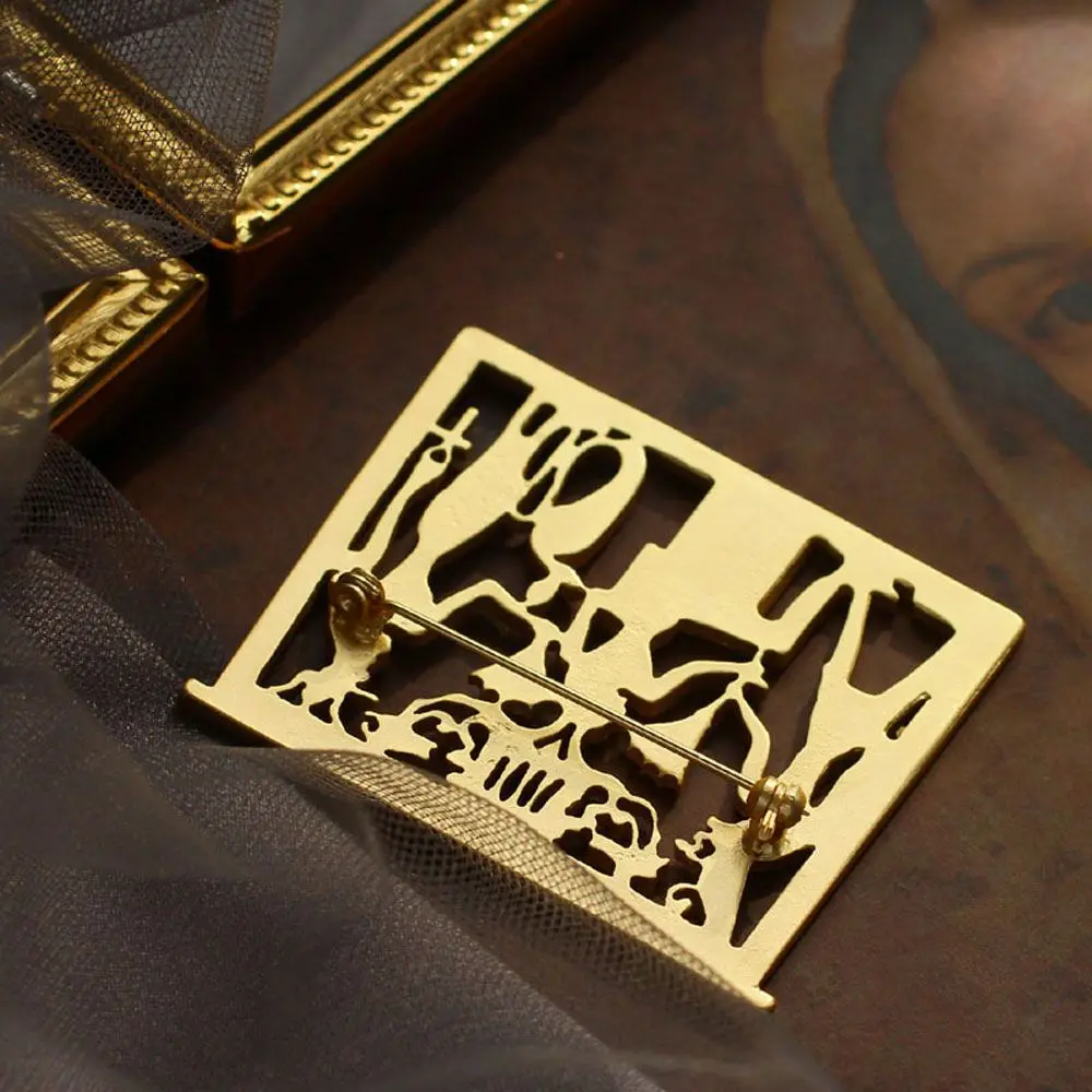 Золотой цвет модный полый геометрический Египет портретный значок