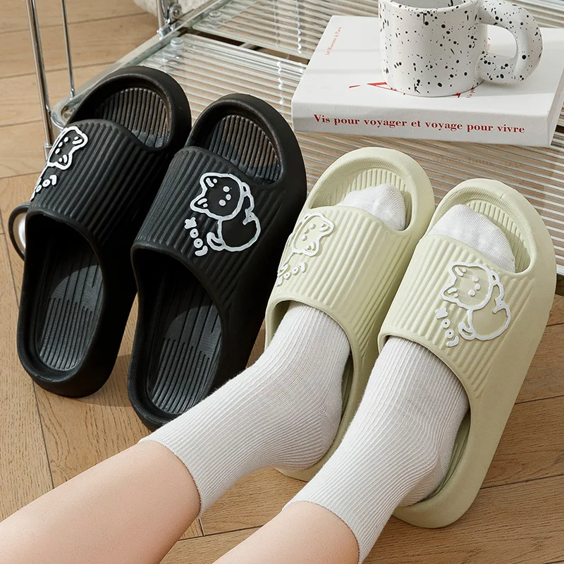 2023New Women's Soft Sole Slippers Summer Outdoor Beach Thick Sole Sandals Bathroom Anti slip Slippers EVA Large shoes for women