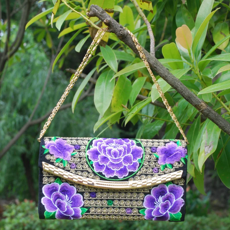 

New Ethnic Wind Chain Embroidery Bag Embroidered Canvas Bag Fashion Versatile Ladies Small Crossbody Purse