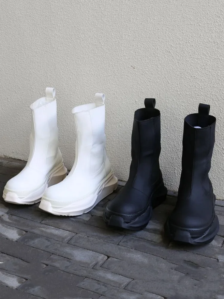 Кроссовки в готическом стиле для мужчин