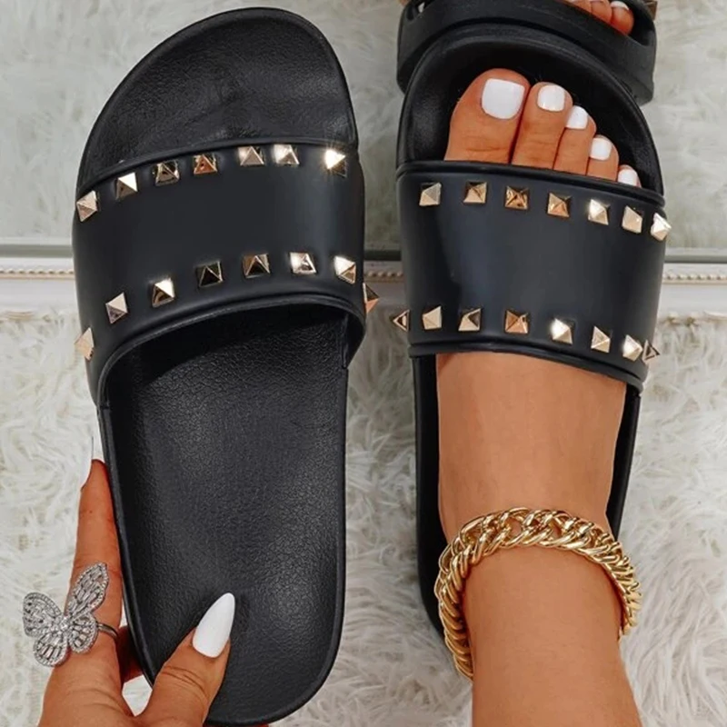 2023 Female Shoes Fashion Rivet Design Women Slippers Outdoor Thick Bottom Non-slip Woman Sandals Soft Cozy Sexy Slides Summer