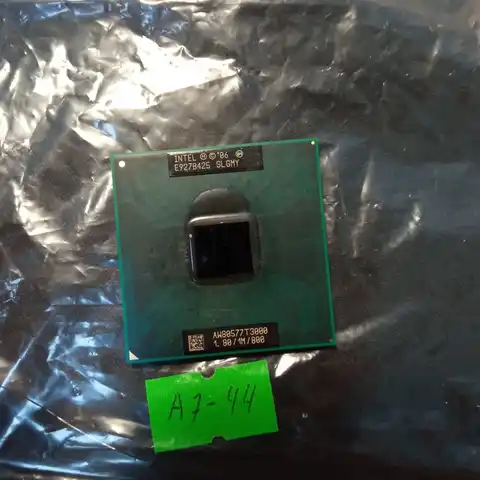 Двухъядерный процессор Intel Celeron T3000 1,80 GHz PGA478 slgmy aw80577t3000 