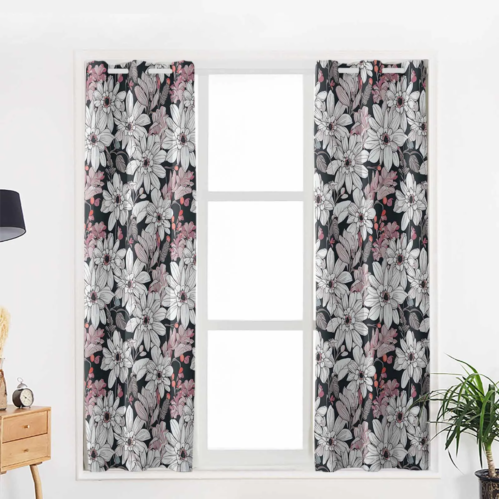 Черная занавеска на окна с изображением цветов для гостиной кухни