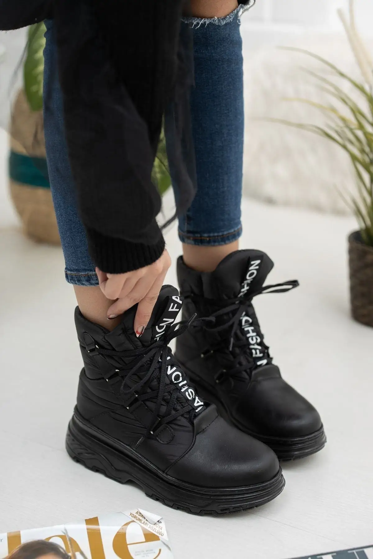 

Women BootsSnow Black High Base New Designer Comfortable Ladies Boots Luxury Stylish Female Boots Platform