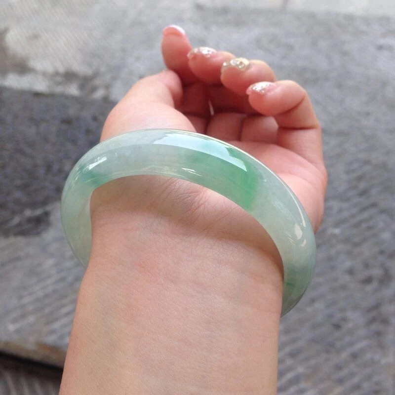 

Pure Myanmar Jade A-Class Two-Color Elegant Princess Bracelet Send Mom Girlfriend