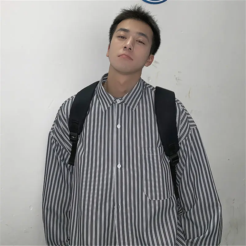 

Новая мужская классическая рубашка в деловом стиле, повседневная мужская рубашка в полоску, в японском стиле, в стиле оверсайз, с длинным ру...