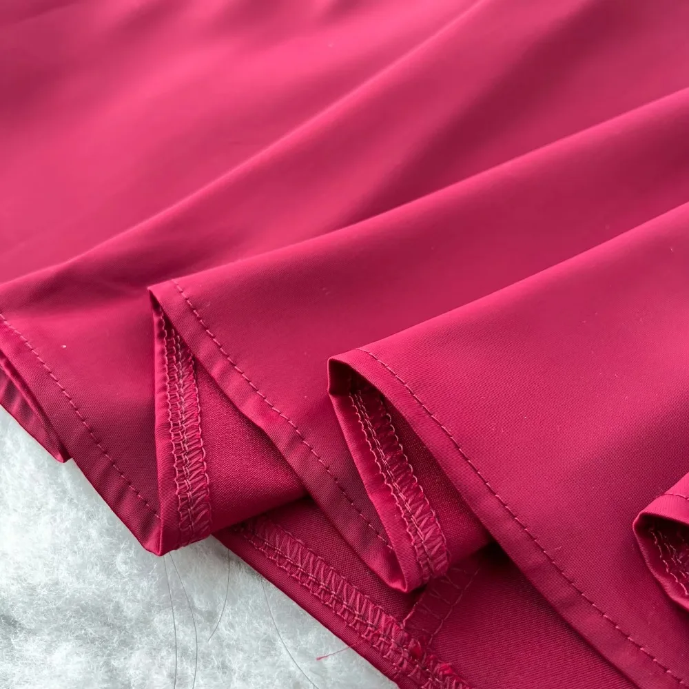 Элегантный атласный топ с круглым вырезом и шикарным фонариком длинным рукавом