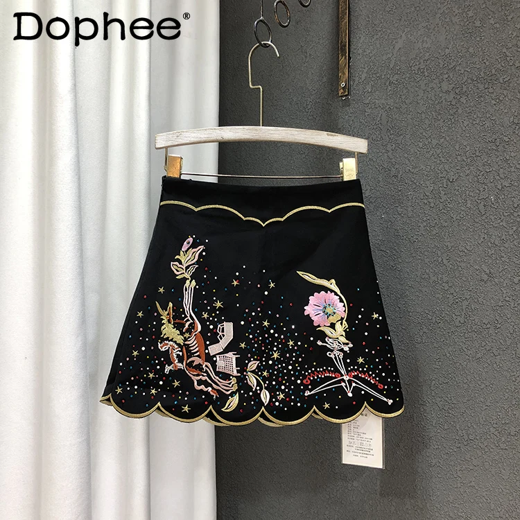 

2022 Spring New Slim Heavy Color Rhinestone Exquisite 3D Embroidery Mini Skirt Women High Waist Black Hip Short Skirt for Women