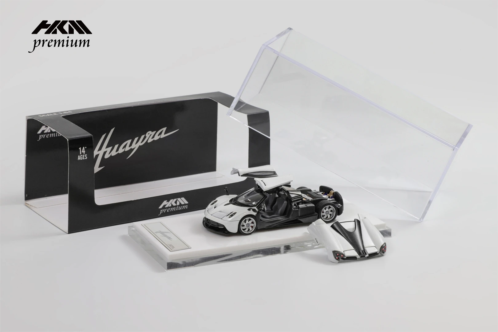 ** Предварительный заказ** Литая под давлением модель автомобиля Huayra Coupe 1:64 HKM