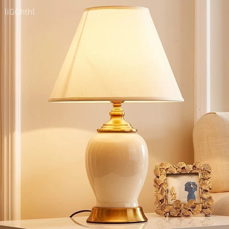 

Ceramic Table Lamp LED Luxury Modern Creative Flower Pattern Desk Lights For Home Living Room Bedroom Bedside