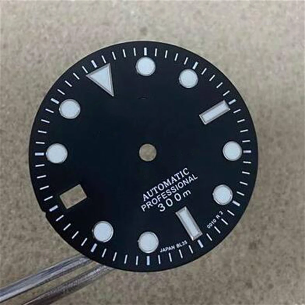 

28.5mm Green Luminous Dial Backhand Nine O'Clock Calendar Left Right Watch Dial Watch Accessories for NH35/NH36 Movement